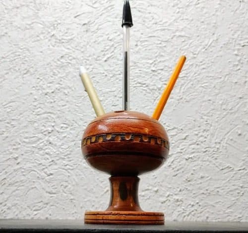 Portaplumas De Madera Forma Circular Hecho A Mano Vintage