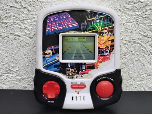 Videojuego Super Auto Racing D Microgames Of América Vintage Rojo Con Blanco Y Negro