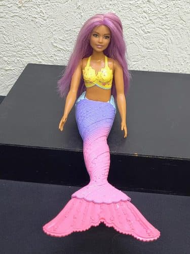 Muñeca Barbie Dreamtopia Diseño Sirenas Color Morado Mate — Coleccionables vintage, años NOW