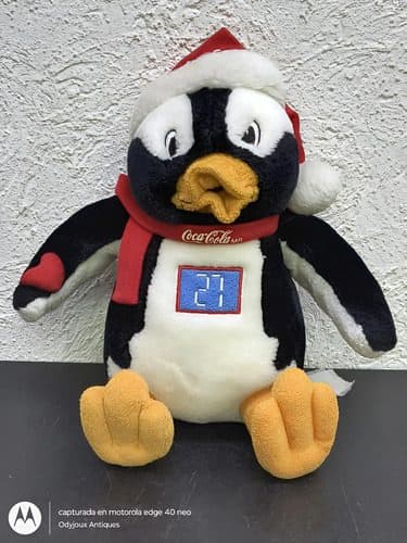 Peluche Pingüino Coca Cola Colección El Tesoro De La Navidad Negro