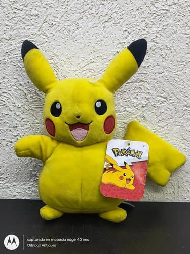 Peluche Pokémon Pikachu Nintendo Game Freak 2024 Original Amarillo