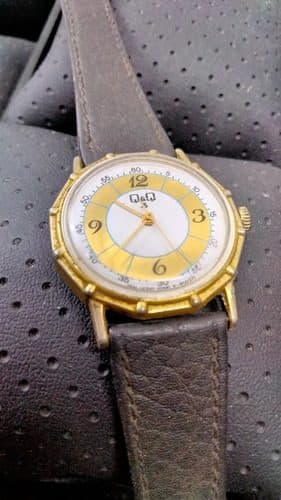 Reloj Q&q De Cuerda Vintage Para Mujer Original Negro Dorado Blanco — vintage México