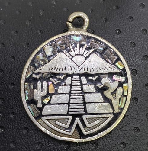 Dije Pirámide Y Calendario Azteca En Plata Ley .925 Abulon Plateado — Coleccionables vintage