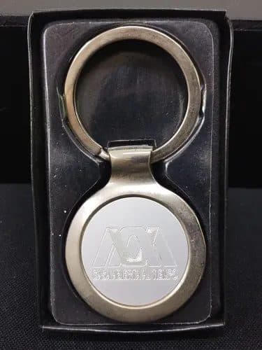 Llavero Metálico Uam Casa Abierta Al Tiempo Orgullosamente Plateado — Coleccionables vintage