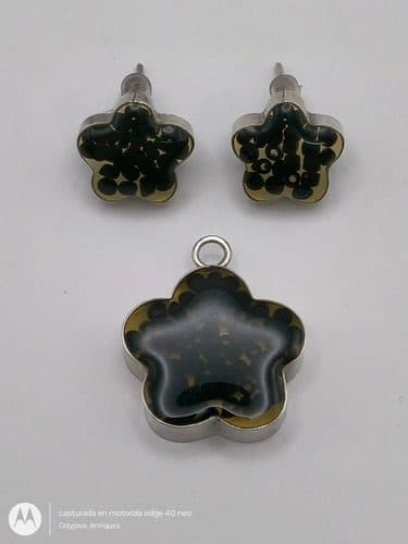 Juego Aretes Y Dije Flor Encapsulado Plata Fina .925 Usado Negro — Coleccionables vintage