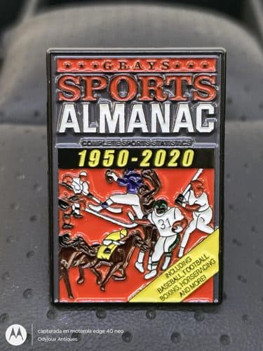 Pin/broche Volver Al Futuro Sports Almanac Retro Metal 3.8cm Rojo Pin/broche Volver Al Futuro Sports Almanac Retro Metal 3.8cm