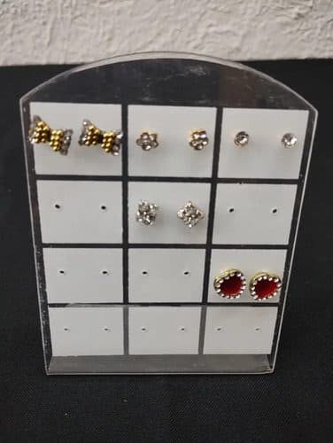 Exhibidor Aretes Placa Cuadro Blanco Acrílico 10cm Lote 11pz Blanco — Coleccionables vintage