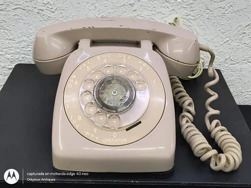 Teléfono Antiguo Monophone Rosa De Disco Vintage Usa 70's Rosa Claro