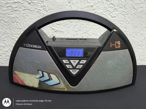 Bocina I-qboox Mod Iq1000 Radio Usb Sd Para Reparar O Piezas Negro Con Gris