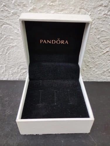 Caja/estuche Especial Para Anillos Pandora Re-pro Usada Blanco — Coleccionables vintage