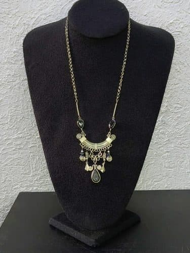 Collar Antiguo De Latón Vintage Con Piedra Obsidiana Natural Negro — Coleccionables vintage