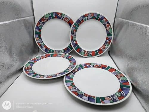 Platos Coca Cola De Colección Extendidos 27cm Lote 4pz Blanco Platos Coca Cola De Colección Extendidos 27cm Lote 4pz — Coleccionables vintage