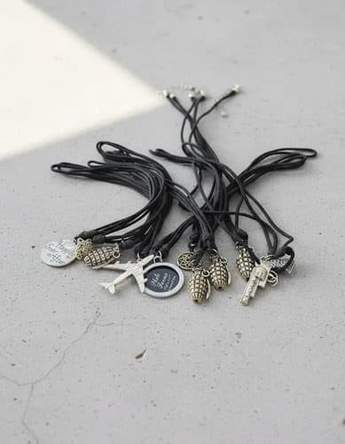 Lote De Collares Para Hombre 10pzas Remate Cinta De Cuero Plateado — Coleccionables vintage
