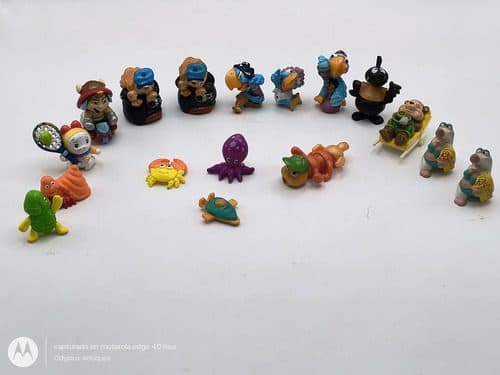 Lote Figuras Kinder Sorpresa De Los 90's Retro Vintage 17pz