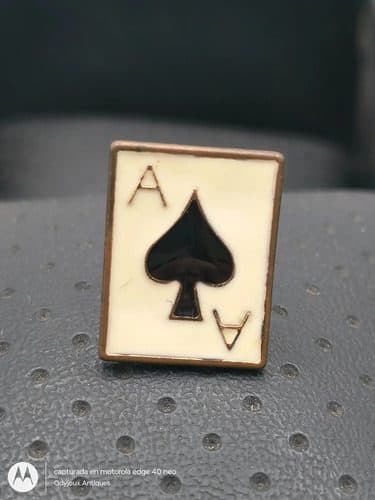 Pin Vintage As De Picas Retro Años 90's Original Usado 2cm Negro Pin Vintage As De Picas Negro Retro Años 90's Original Usado — Coleccionables vintage, años 90s