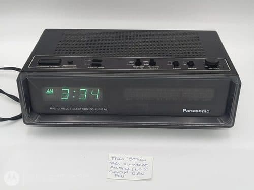 Radio Reloj Despertador Panasonic Rg-4895 Antiguo De Los 80s Negro — Audio vintage, años 80s
