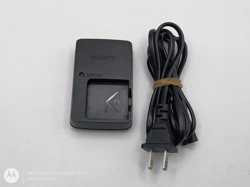 Cargador Sony Bc-csnb Para Bateria De Camara Np-bn1 Serie N Negro