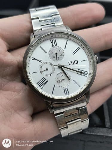 Reloj Q&q Aa37j207 Para Dama Usado Original Plateado Blanco