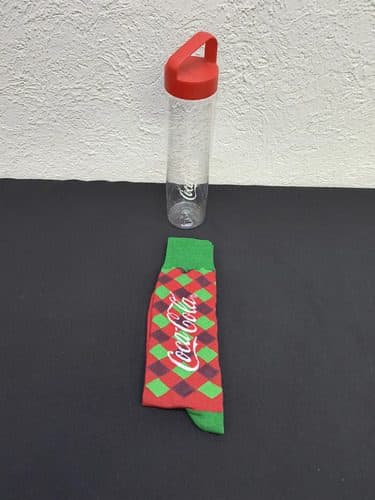 Calcetines Navideños Promocionales Coca Cola Con Cilindro Rojo Y Verde Navideño — Coleccionables vintage