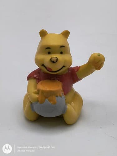 Figura Winnie The Pooh Con Tarro De Miel Disney Retro 4cm