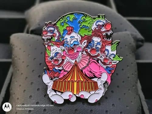 Pin/broche Terror Killer Klowns From Outer Space Metal 3.8cm Rosa Chicle Killer Klowns From Outer Space