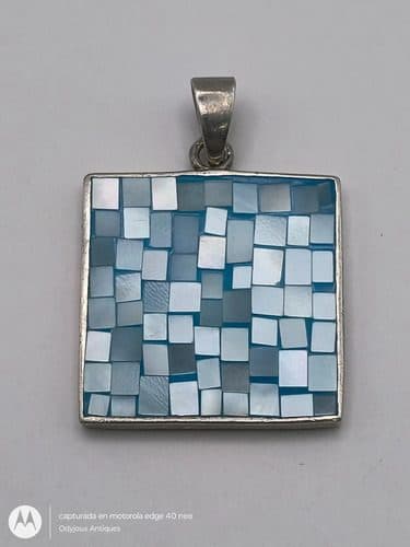 Dije Cuadro Con Mosaico En Nácar Azul Montado En Plata .925 Turquesa