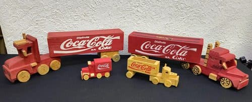 Lote Coca Cola Camiones De Madera 4-pack Varios Tamaños