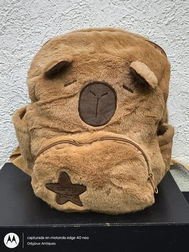 Mochila De Peluche Capibara Bolso De Felpa Kawaii 30cm Café Peluche