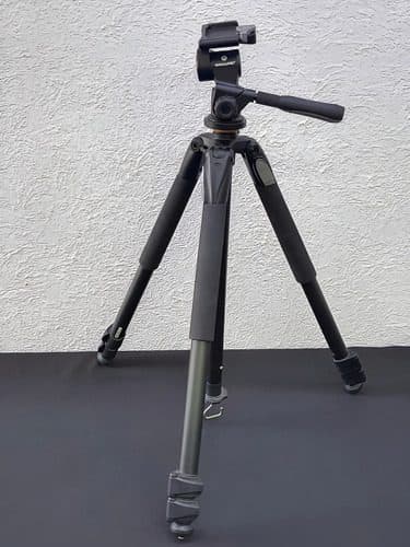 Tripié Vanguard Alta 263ap Negro
